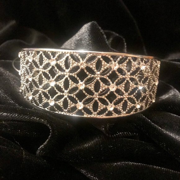 Vintage Silver Filigree Cuff Bracelet with Crystal - Picture 2 of 4